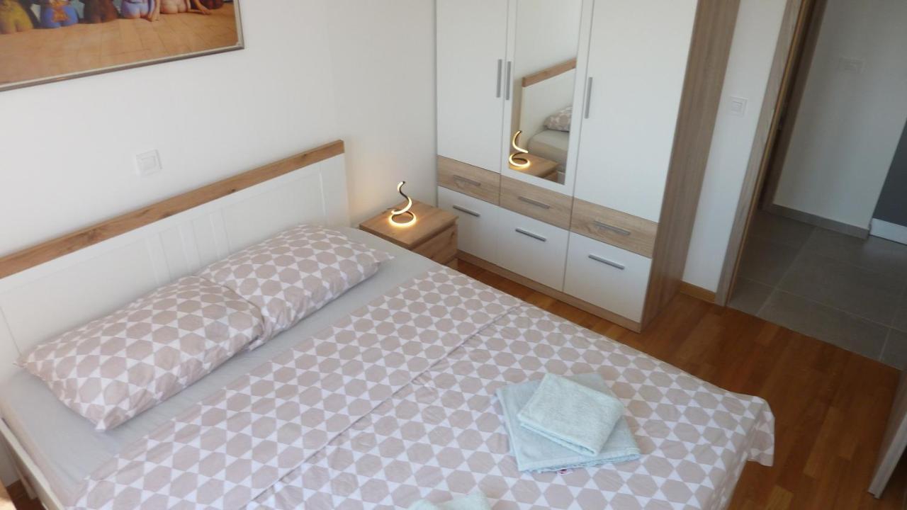 Apartment Jere With Private Parking Zadar Eksteriør bilde